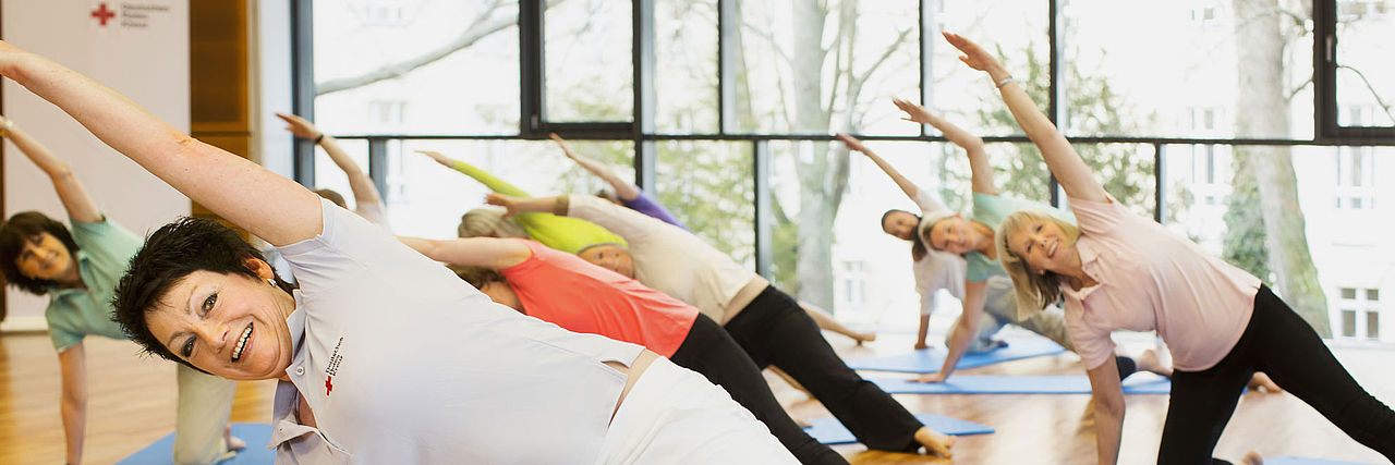 Yoga-Kurs für Senior*innen beim DRK.